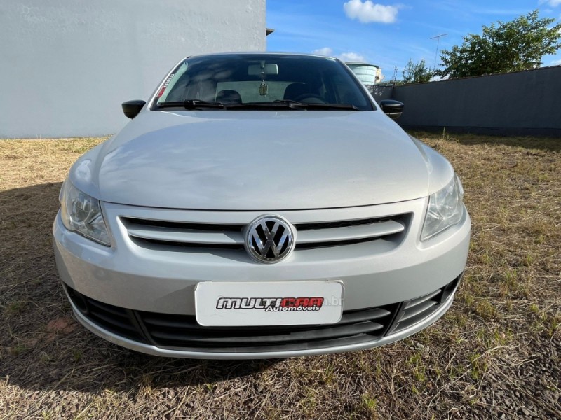 VOYAGE 1.0 MI 8V FLEX 4P MANUAL - 2009 - CAMPO BOM
