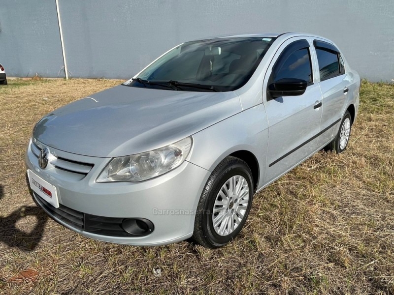 VOYAGE 1.0 MI 8V FLEX 4P MANUAL - 2009 - CAMPO BOM