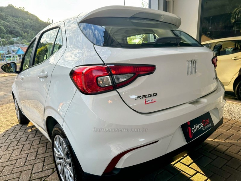 ARGO 1.0 DRIVE 6V FLEX 4P MANUAL - 2023 - TRêS COROAS