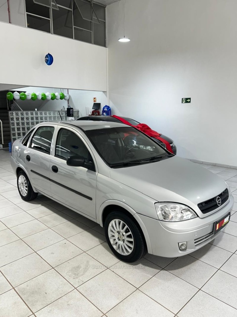 CORSA 1.8 MPFI SEDAN 8V GASOLINA 4P MANUAL - 2003 - CAXIAS DO SUL