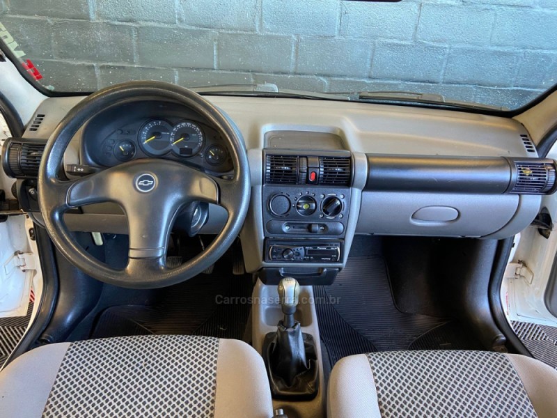 CORSA 1.0 MPFI CLASSIC SEDAN LIFE 8V FLEX 4P MANUAL - 2010 - CAXIAS DO SUL