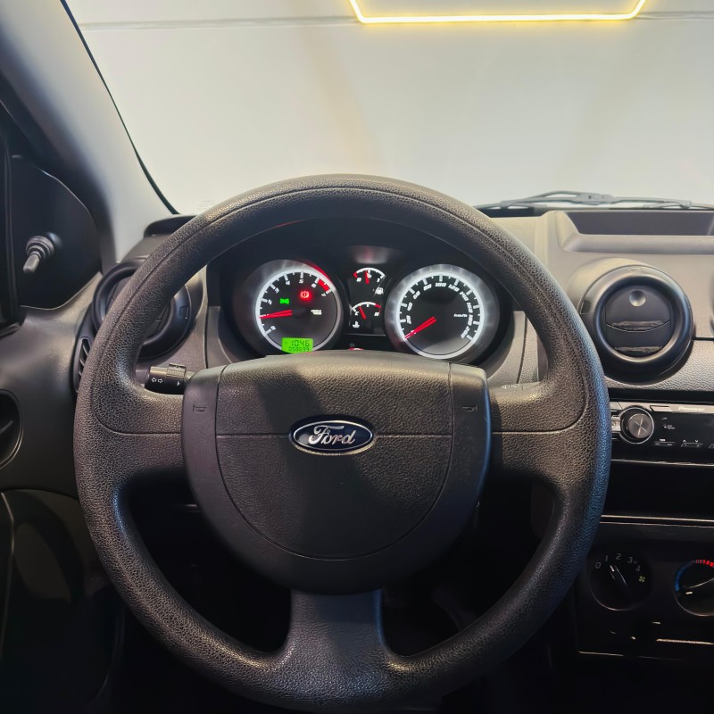 FIESTA 1.6 MPI CLASS HATCH 8V FLEX 4P MANUAL - 2010 - CAXIAS DO SUL