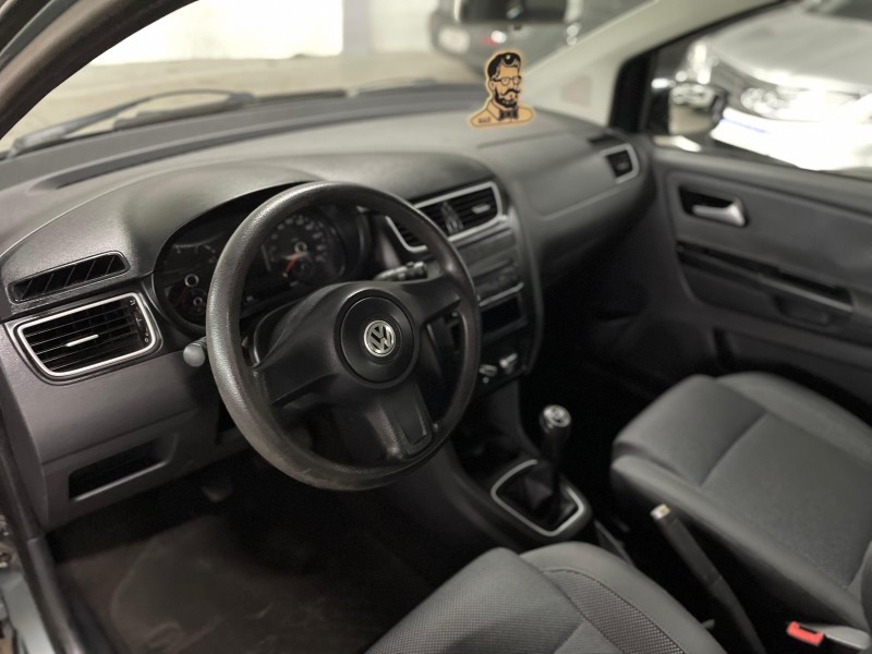 FOX 1.0 MI 8V FLEX 4P MANUAL - 2011 - BOM PRINCíPIO