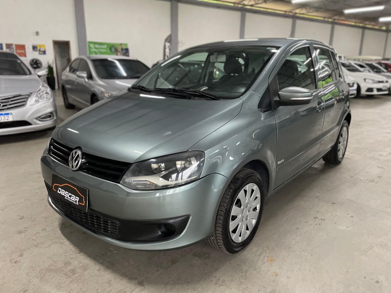 FOX 1.0 MI 8V FLEX 4P MANUAL - 2011 - BOM PRINCíPIO