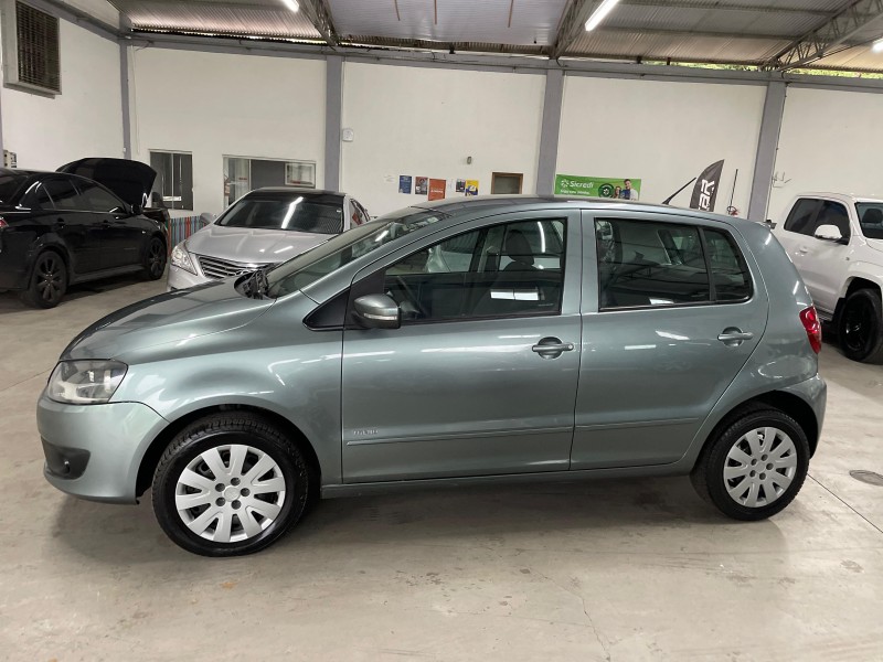 FOX 1.0 MI 8V FLEX 4P MANUAL - 2011 - BOM PRINCíPIO