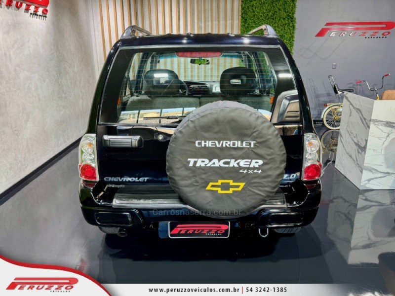 TRACKER 2.0 4X4 8V GASOLINA 4P MANUAL - 2009 - NOVA PRATA