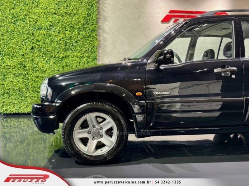 TRACKER 2.0 4X4 8V GASOLINA 4P MANUAL - 2009 - NOVA PRATA