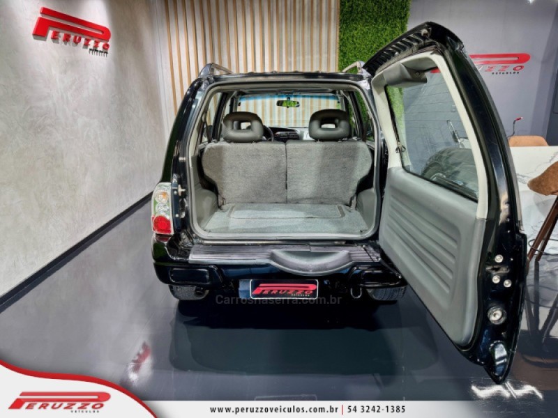 TRACKER 2.0 4X4 8V GASOLINA 4P MANUAL - 2009 - NOVA PRATA