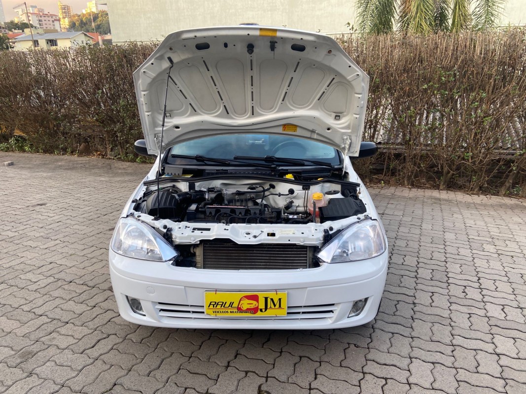 CORSA 1.0 MPFI JOY 8V GASOLINA 4P MANUAL - 2005 - CAXIAS DO SUL