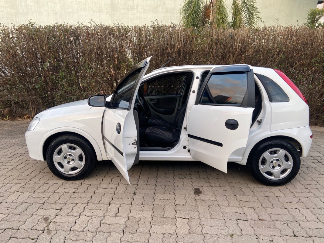 CORSA 1.0 MPFI JOY 8V GASOLINA 4P MANUAL - 2005 - CAXIAS DO SUL