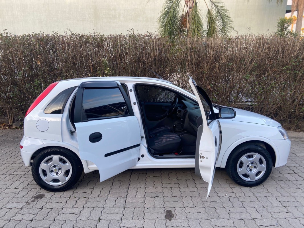 CORSA 1.0 MPFI JOY 8V GASOLINA 4P MANUAL - 2005 - CAXIAS DO SUL