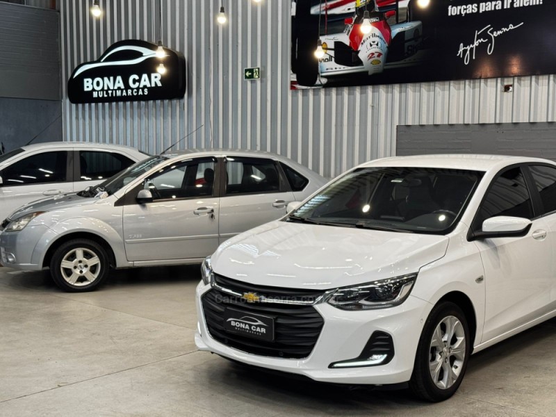 ONIX 1.0	PREMIER PLUS 12V TURBO FLEX 4P AUTOMÁTICO - 2020 - CAXIAS DO SUL