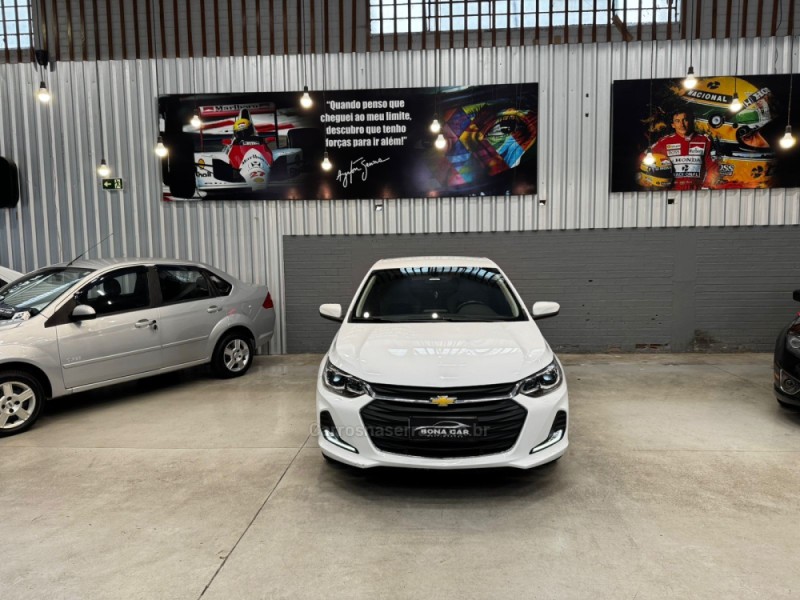 ONIX 1.0	PREMIER PLUS 12V TURBO FLEX 4P AUTOMÁTICO - 2020 - CAXIAS DO SUL