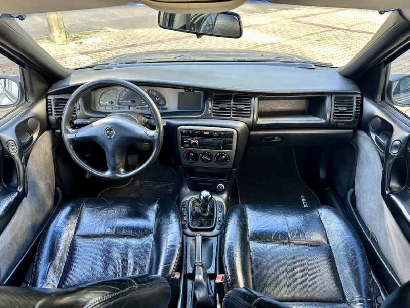 VECTRA 2.2 MPFI CHALLENGE 16V GASOLINA 4P MANUAL - 2001 - CAXIAS DO SUL