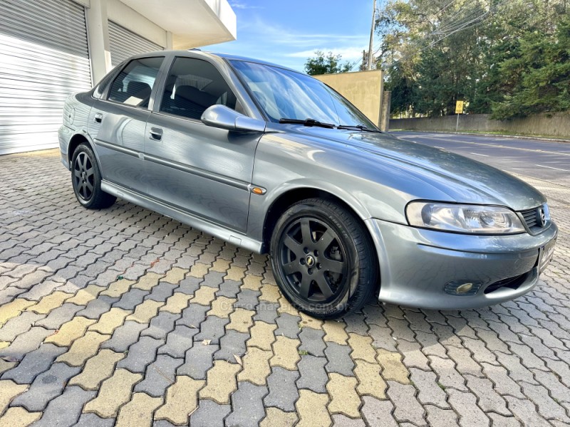 VECTRA 2.2 MPFI CHALLENGE 16V GASOLINA 4P MANUAL - 2001 - CAXIAS DO SUL