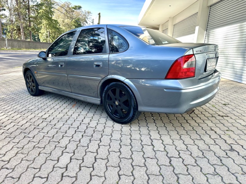 VECTRA 2.2 MPFI CHALLENGE 16V GASOLINA 4P MANUAL - 2001 - CAXIAS DO SUL