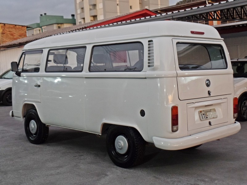 KOMBI 1.4 MI STD LOTAÇÃO 8V FLEX 3P MANUAL - 2012 - CAXIAS DO SUL