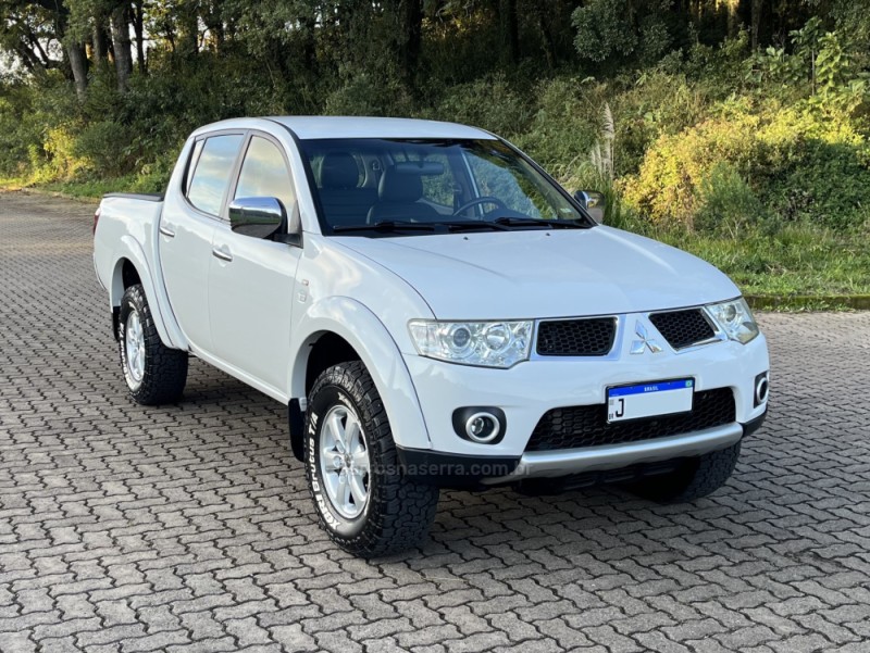 L200 TRITON 3.2 HPE 4X4 CD 16V TURBO INTERCOOLER DIESEL 4P AUTOMÁTICO - 2013 - NOVA BASSANO