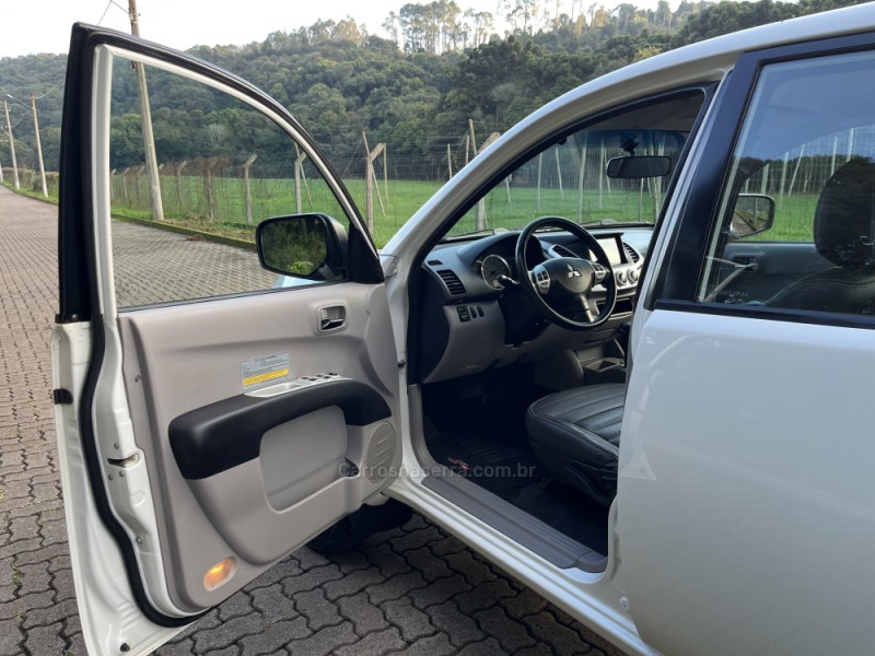 L200 TRITON 3.2 HPE 4X4 CD 16V TURBO INTERCOOLER DIESEL 4P AUTOMÁTICO - 2013 - NOVA BASSANO