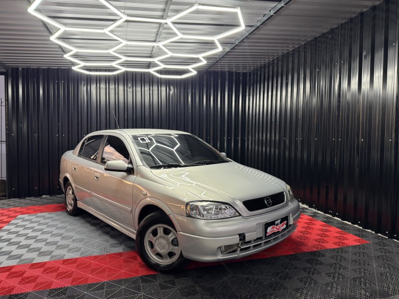 ASTRA 1.8 MPFI GL SEDAN 8V GASOLINA 4P MANUAL - 2001 - CAXIAS DO SUL
