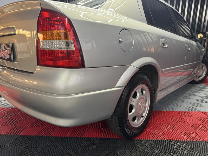 ASTRA 1.8 MPFI GL SEDAN 8V GASOLINA 4P MANUAL - 2001 - CAXIAS DO SUL