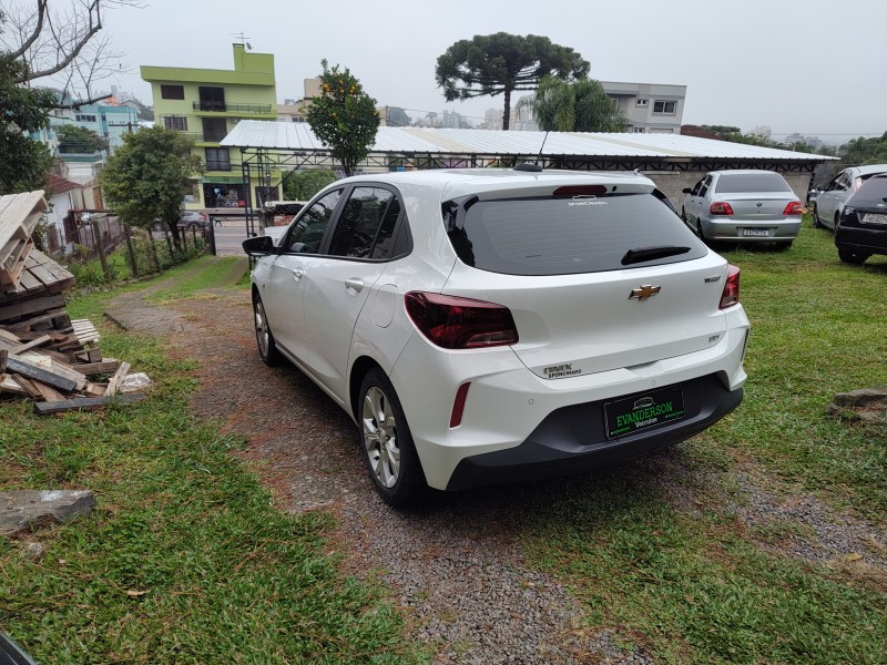 ONIX 1.0 LTZ 12V TURBO FLEX 4P AUTOMÁTICO - 2024 - CAXIAS DO SUL