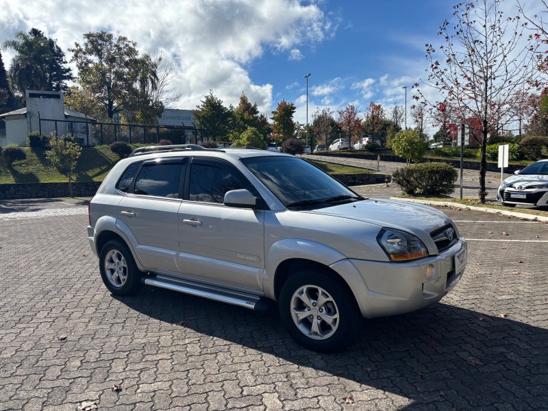 TUCSON 2.0 MPFI GLS BASE 16V 143CV 2WD FLEX 4P AUTOMÁTICO - 2015 - CAXIAS DO SUL
