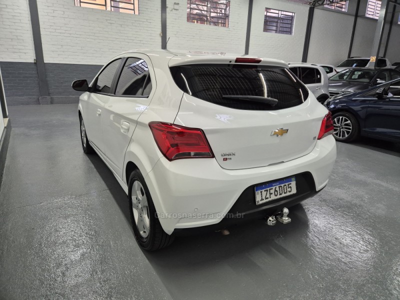 ONIX 1.4 MPFI LT 8V FLEX 4P MANUAL - 2019 - GARIBALDI