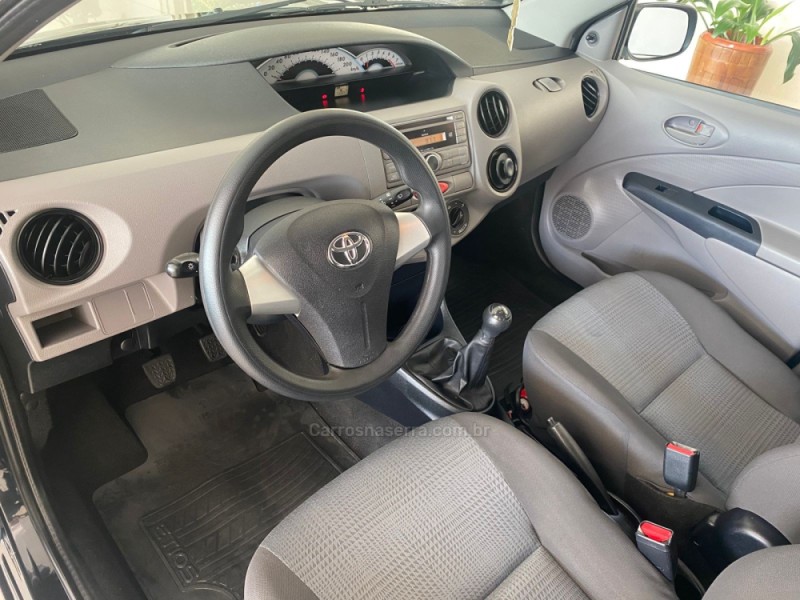 ETIOS 1.3 XS 16V FLEX 4P MANUAL - 2013 - LAJEADO