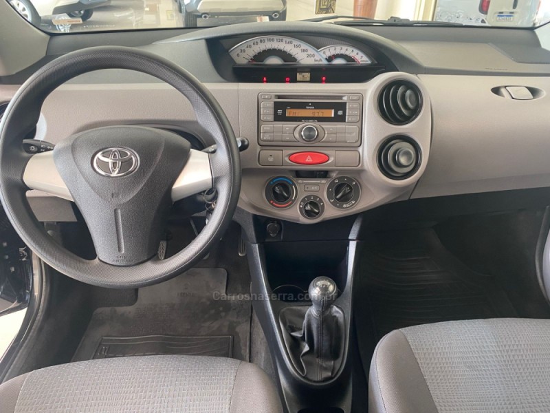 ETIOS 1.3 XS 16V FLEX 4P MANUAL - 2013 - LAJEADO