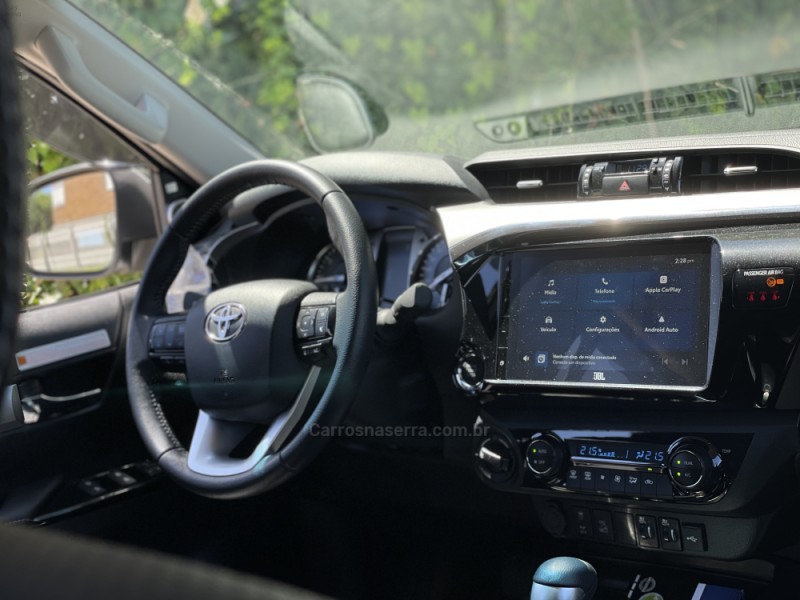 HILUX 2.8 SRX PLUS 4X4 CD TURBO DIESEL 4P AUTOMÁTICO - 2024 - FARROUPILHA