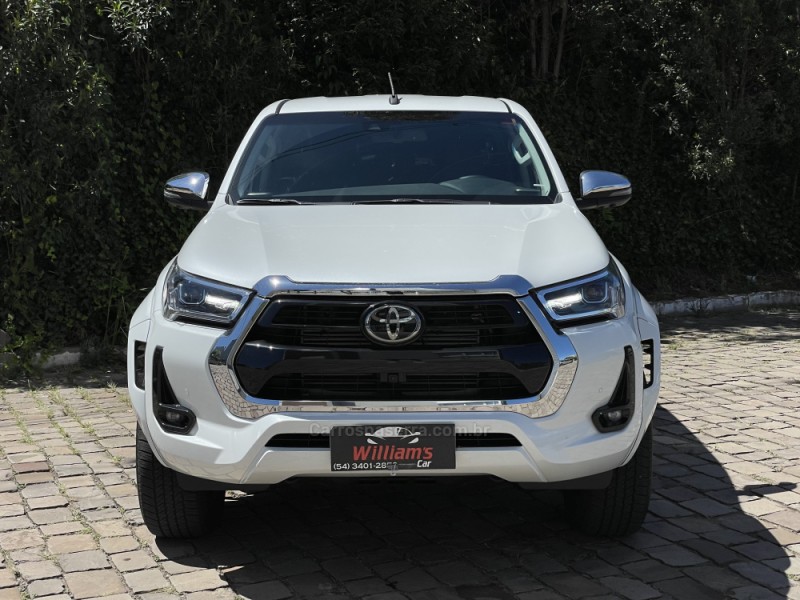 HILUX 2.8 SRX PLUS 4X4 CD TURBO DIESEL 4P AUTOMÁTICO - 2024 - FARROUPILHA