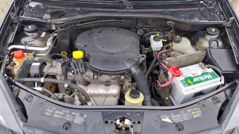 SANDERO 1.6 STEPWAY 8V FLEX 4P MANUAL - 2014 - SOMBRIO