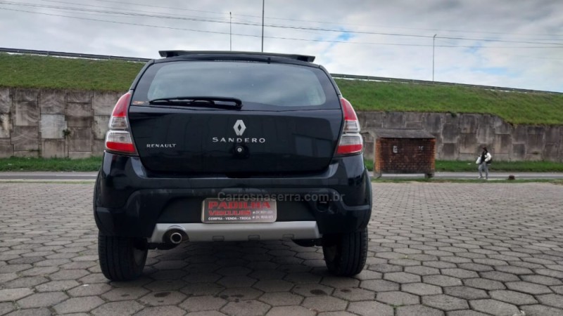 SANDERO 1.6 STEPWAY 8V FLEX 4P MANUAL - 2014 - SOMBRIO