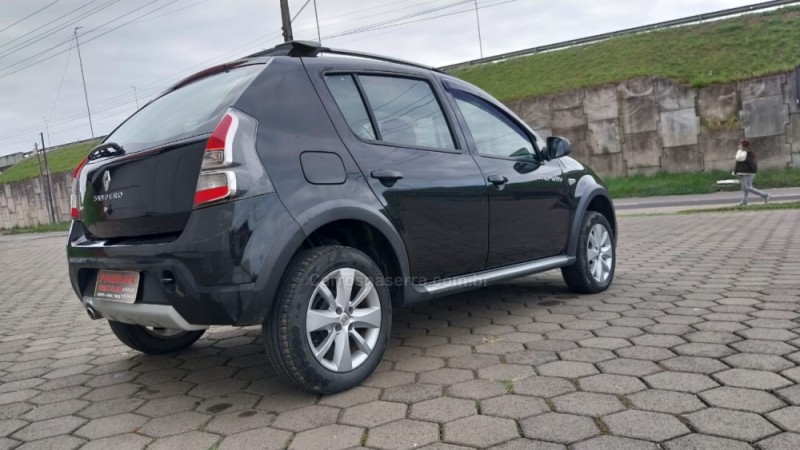 SANDERO 1.6 STEPWAY 8V FLEX 4P MANUAL - 2014 - SOMBRIO