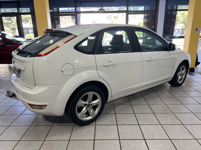 FOCUS 1.6 GLX 8V GASOLINA 4P MANUAL - 2013 - CAXIAS DO SUL