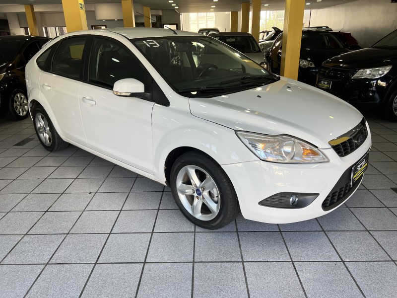 FOCUS 1.6 GLX 8V GASOLINA 4P MANUAL - 2013 - CAXIAS DO SUL