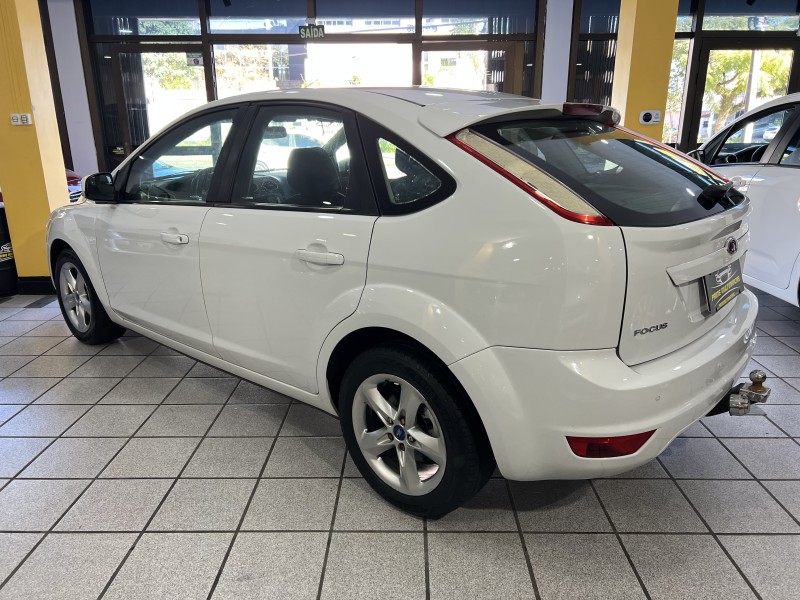 FOCUS 1.6 GLX 8V GASOLINA 4P MANUAL - 2013 - CAXIAS DO SUL