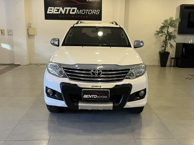 HILUX SW4 2.7 SR 7 LUGARES 4X2 16V FLEX 4P AUTOMÁTICO - 2015 - BENTO GONçALVES