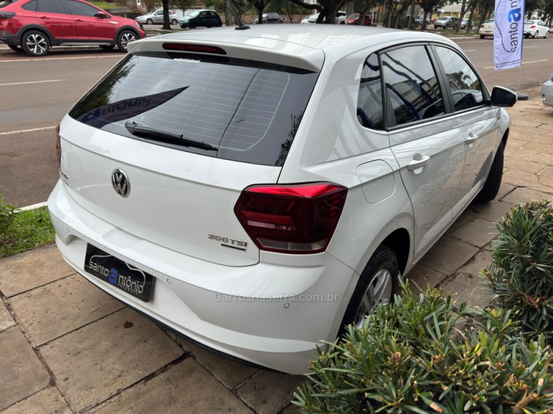 POLO 1.0 TSI COMFORTLINE 12V FLEX 4P AUTOMÁTICO - 2018 - LAGOA VERMELHA