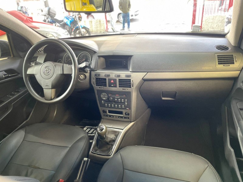 VECTRA 2.0 MPFI GT HATCH 8V FLEX 4P MANUAL - 2008 - CAXIAS DO SUL