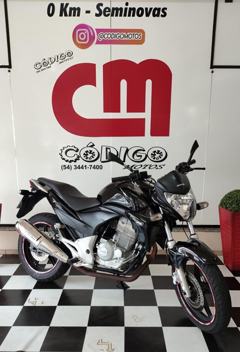 CB 300R  - 2014 - VERANóPOLIS