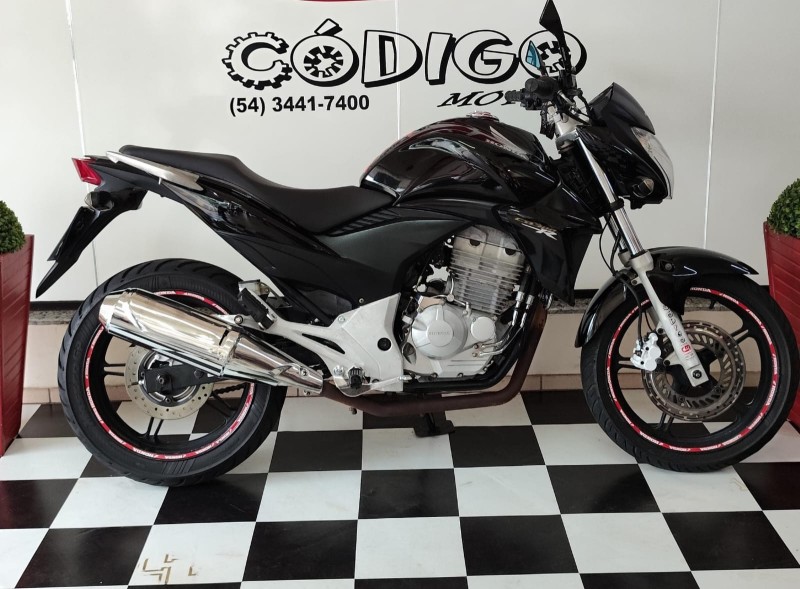 CB 300R  - 2014 - VERANóPOLIS