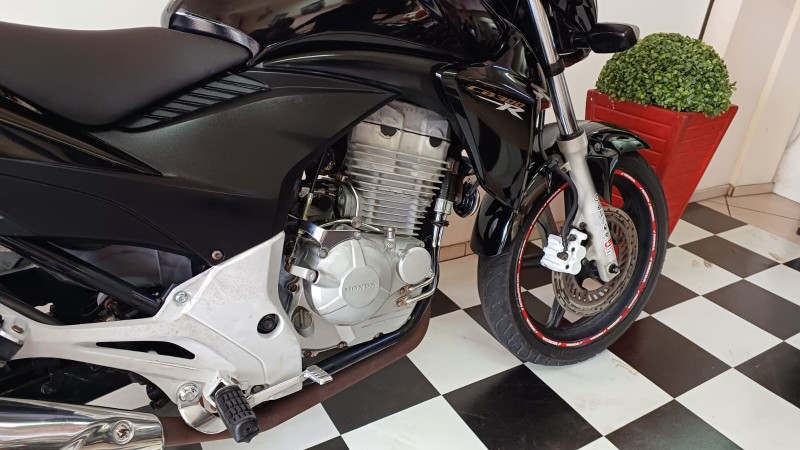 CB 300R  - 2014 - VERANóPOLIS