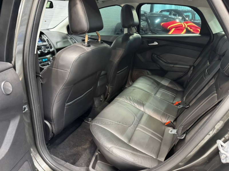 FOCUS 2.0 TITANIUM PLUS SEDAN 16V FLEX 4P AUTOMÁTICO - 2015 - CAXIAS DO SUL