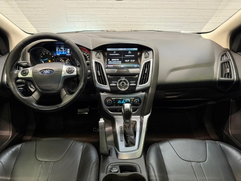 FOCUS 2.0 TITANIUM PLUS SEDAN 16V FLEX 4P AUTOMÁTICO - 2015 - CAXIAS DO SUL