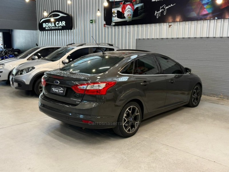 FOCUS 2.0 TITANIUM PLUS SEDAN 16V FLEX 4P AUTOMÁTICO - 2015 - CAXIAS DO SUL