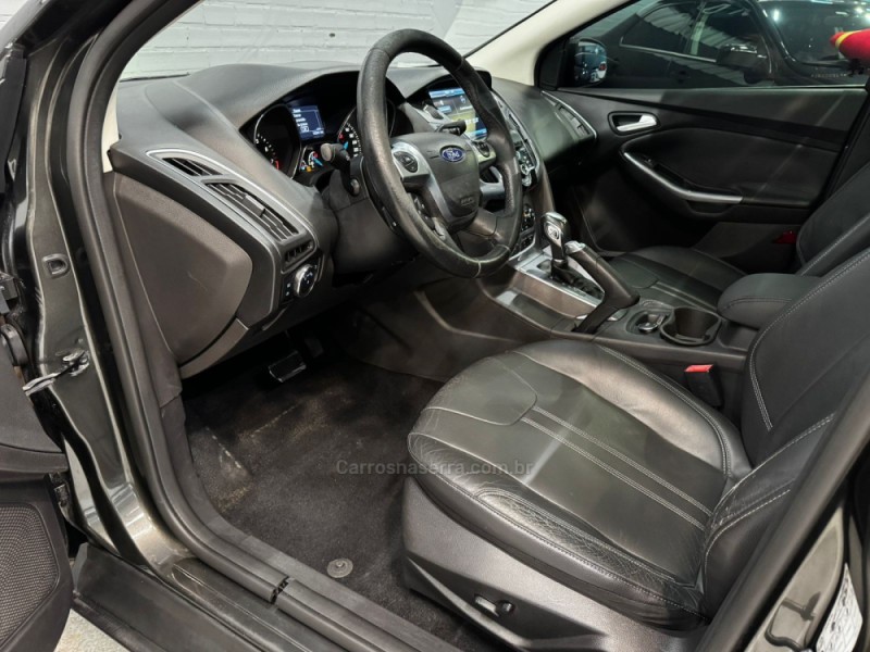 FOCUS 2.0 TITANIUM PLUS SEDAN 16V FLEX 4P AUTOMÁTICO - 2015 - CAXIAS DO SUL