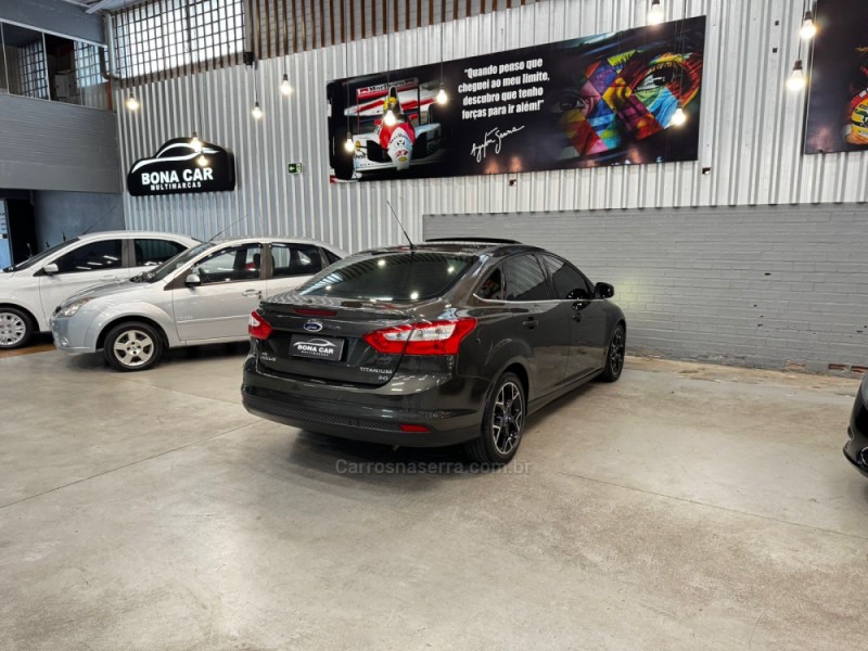 FOCUS 2.0 TITANIUM PLUS SEDAN 16V FLEX 4P AUTOMÁTICO - 2015 - CAXIAS DO SUL
