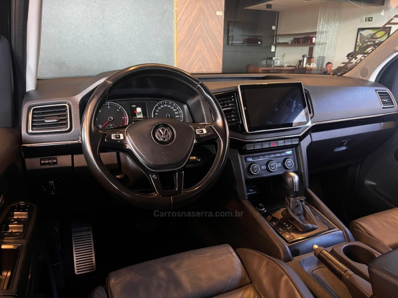 AMAROK 3.0 V6 TDI HIGHLINE CD DIESEL 4MOTION AUTOMÁTICO - 2019 - CAMPO BOM